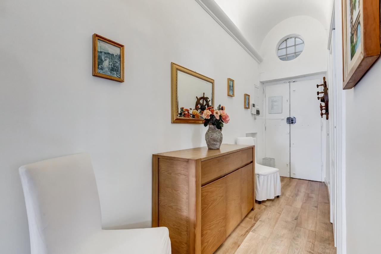 Living Repubblica Apartment Rom